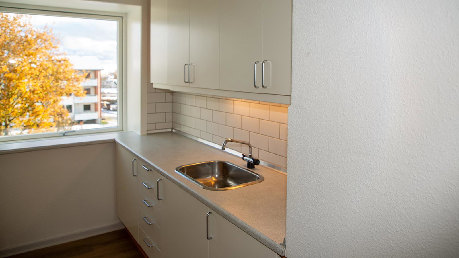 apartment Renoveret lejlighed med nye vinduer og gulve