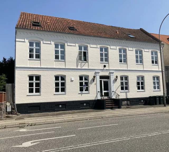 apartment Lys 2-værelses bolig med altan i Assens
