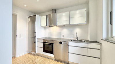 Bright 4-room apartment with large balcony - Palnatokesvej, Odense C - 3