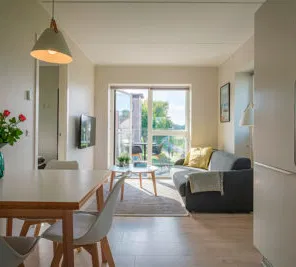apartment Møbleret 2-værelses bolig med altan eller terrasse