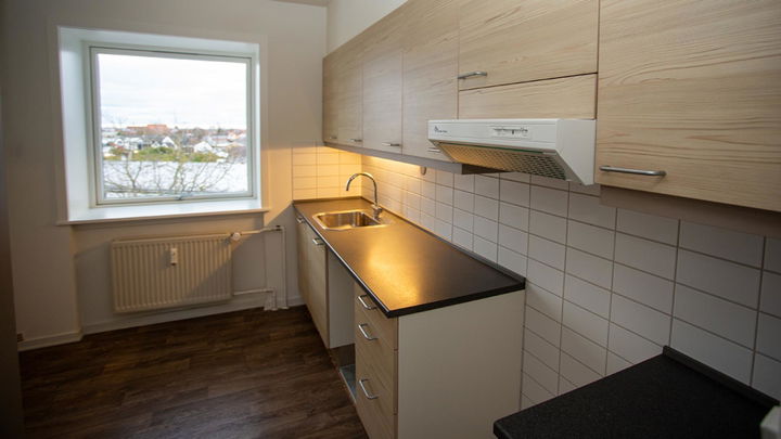 Renoveret lejlighed - nye vinduer og indgang - Stenbakkevej, Frederikshavn - 4