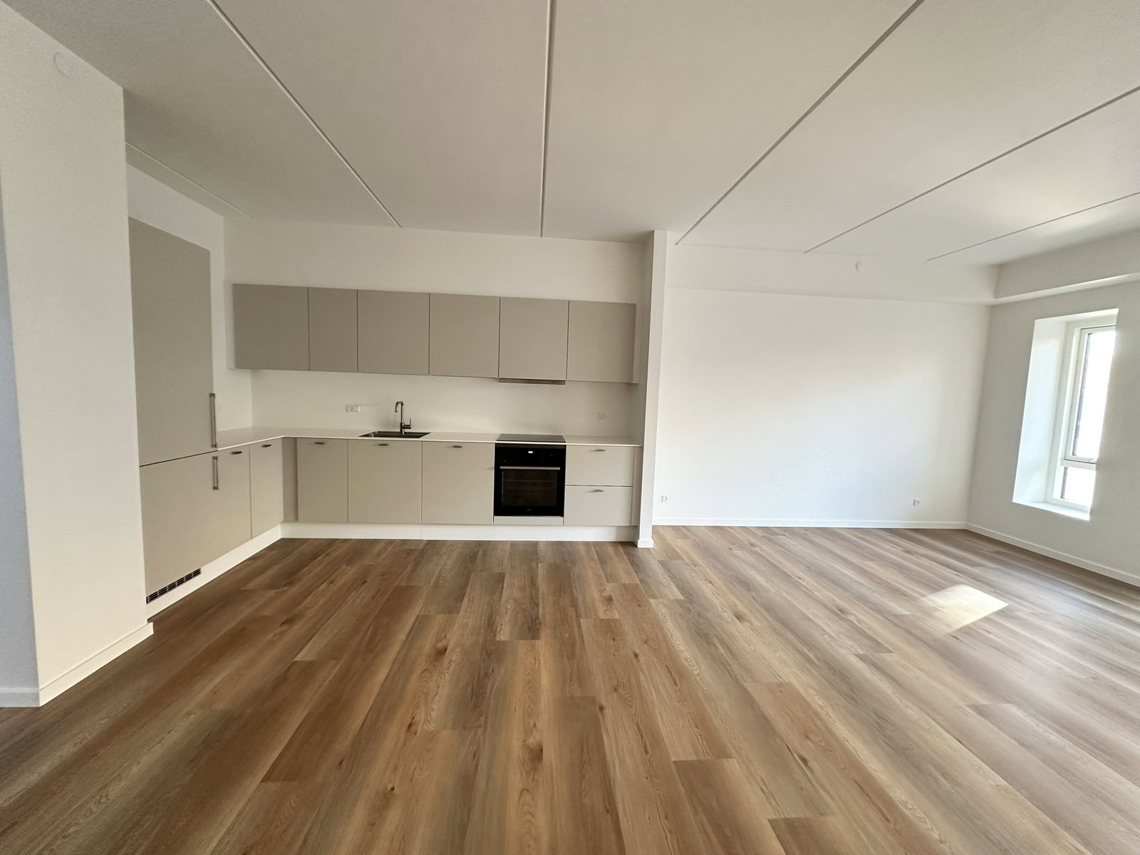 apartment Lys 3-værelses lejlighed med altan og flot udsigt