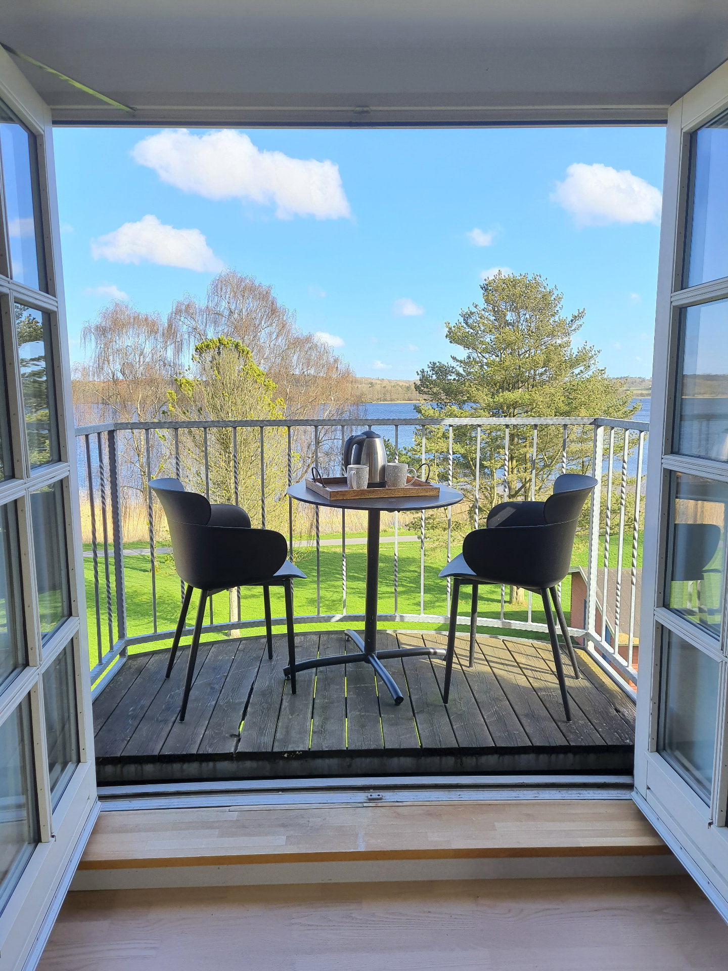 apartment Cozy 2-room apartment of 67 m², with a fantastic lake view
