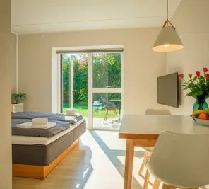 apartment Møbleret studio med terrasse og komplet udstyr