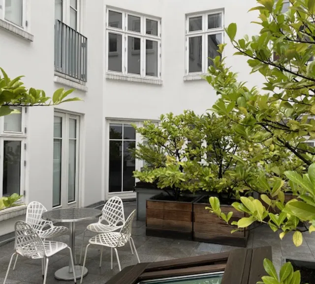 Skøn møbleret penthouse uden bopælspligt