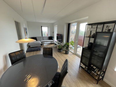 Bright two-room apartment with balcony, underfloor heating and parking permit - Egeparken, Aalborg - 3