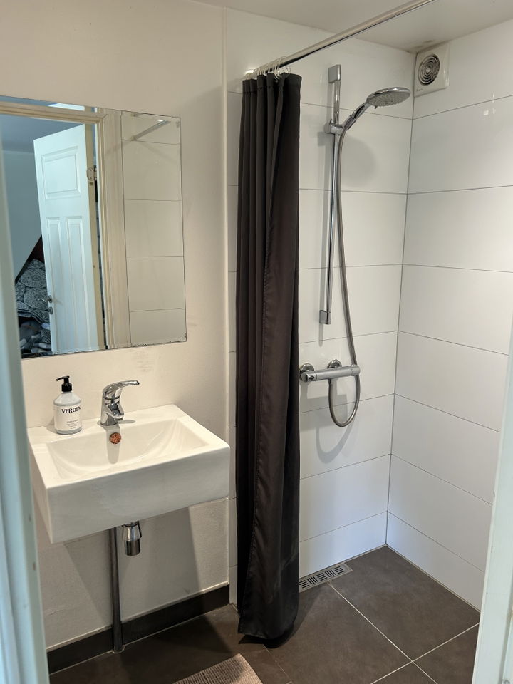 Unique and spacious lower-level apartment close to the beach – 110 sqm in a lower level in the heart of North Zealand - Strandvangsvej, Espergærde - 1