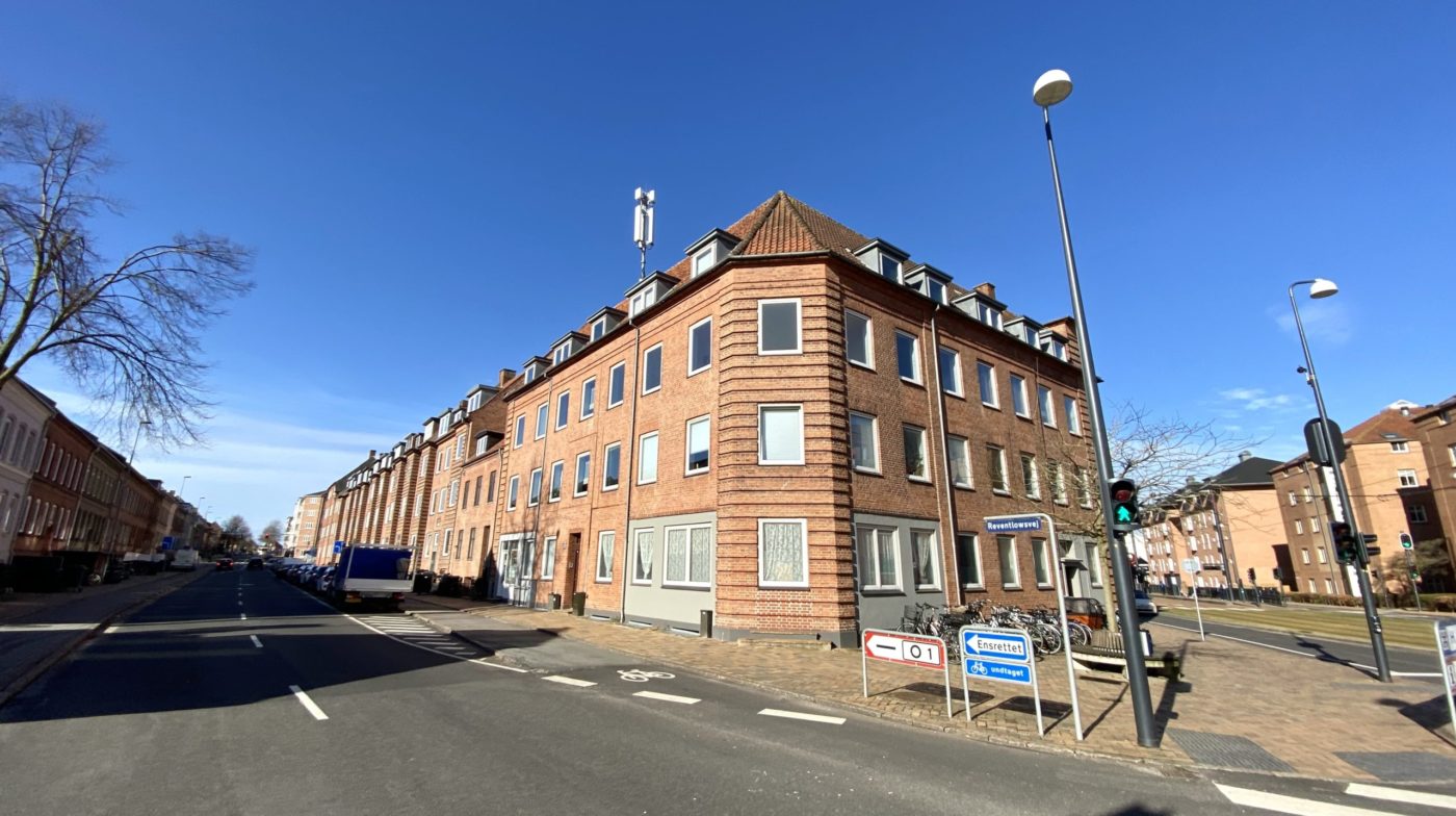 apartment Lys 3-værelses lejlighed med klassisk charme