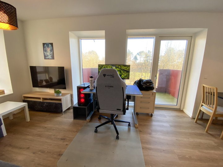 Bright 2-room apartment with a large balcony and park view - Egeparken, Aalborg - 0