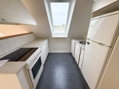 Bright 2-Room Apartment with Balcony in Nørresundby - Lindholmsvej, Nørresundby - 4