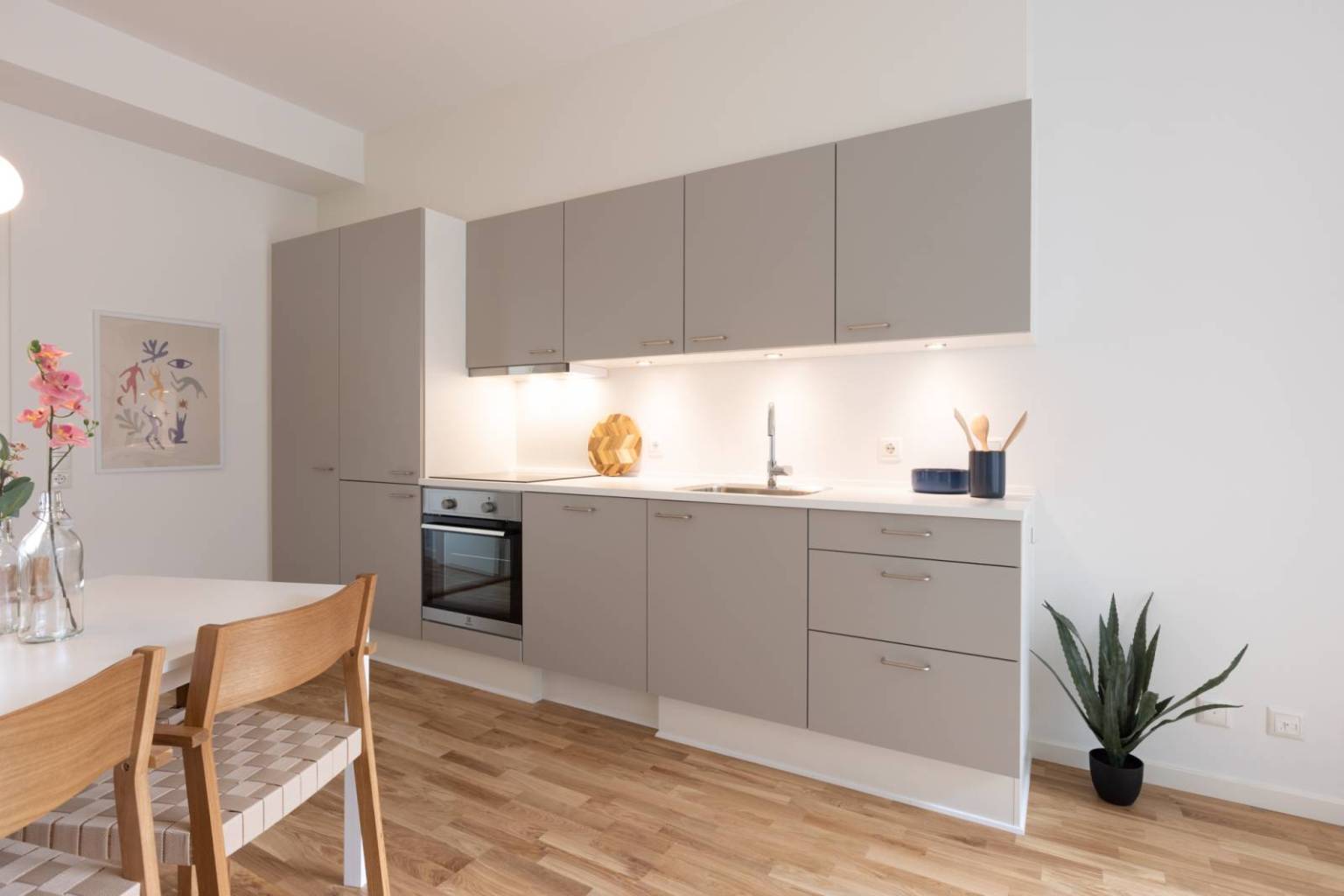 apartment Møbleret delevenlig 3-værelses lejlighed med to altaner