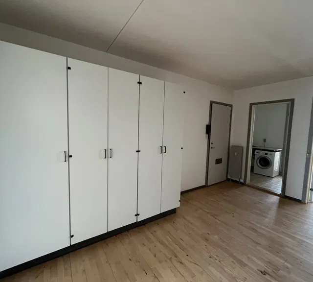 apartment Scenic home with balcony and good transport connections