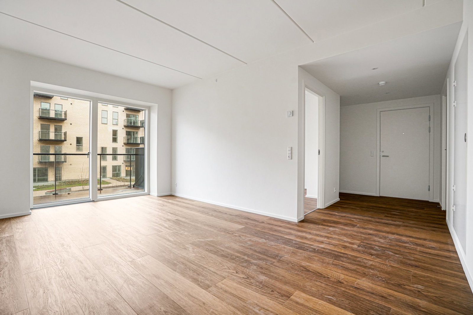 apartment Modern 3-room Apartment with Harbor View in Pakhuskajen