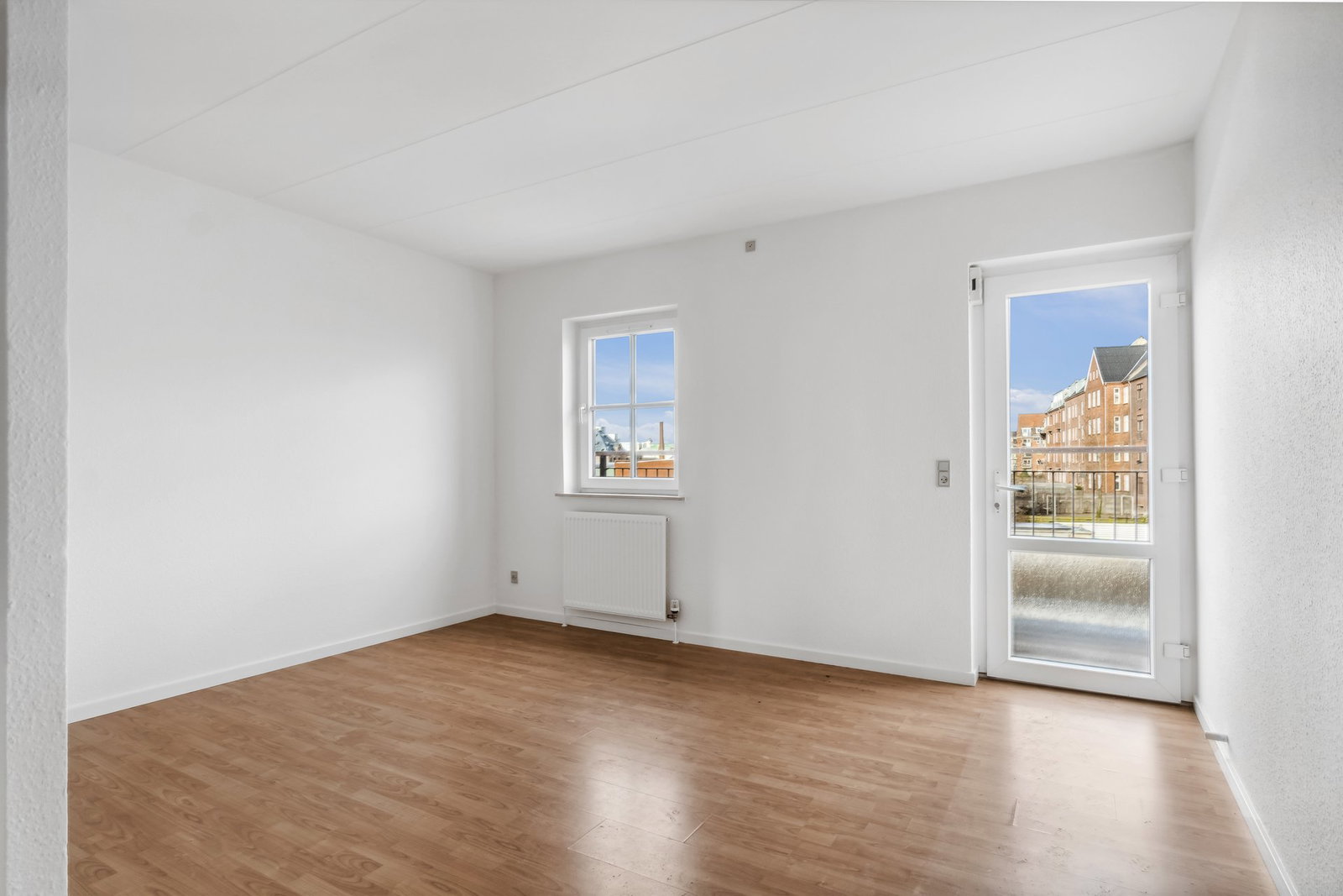 apartment Charmerende og moderne bolig med altan