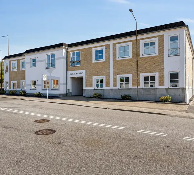 apartment Bright, Move-In-Ready Apartment in Aalborg SV