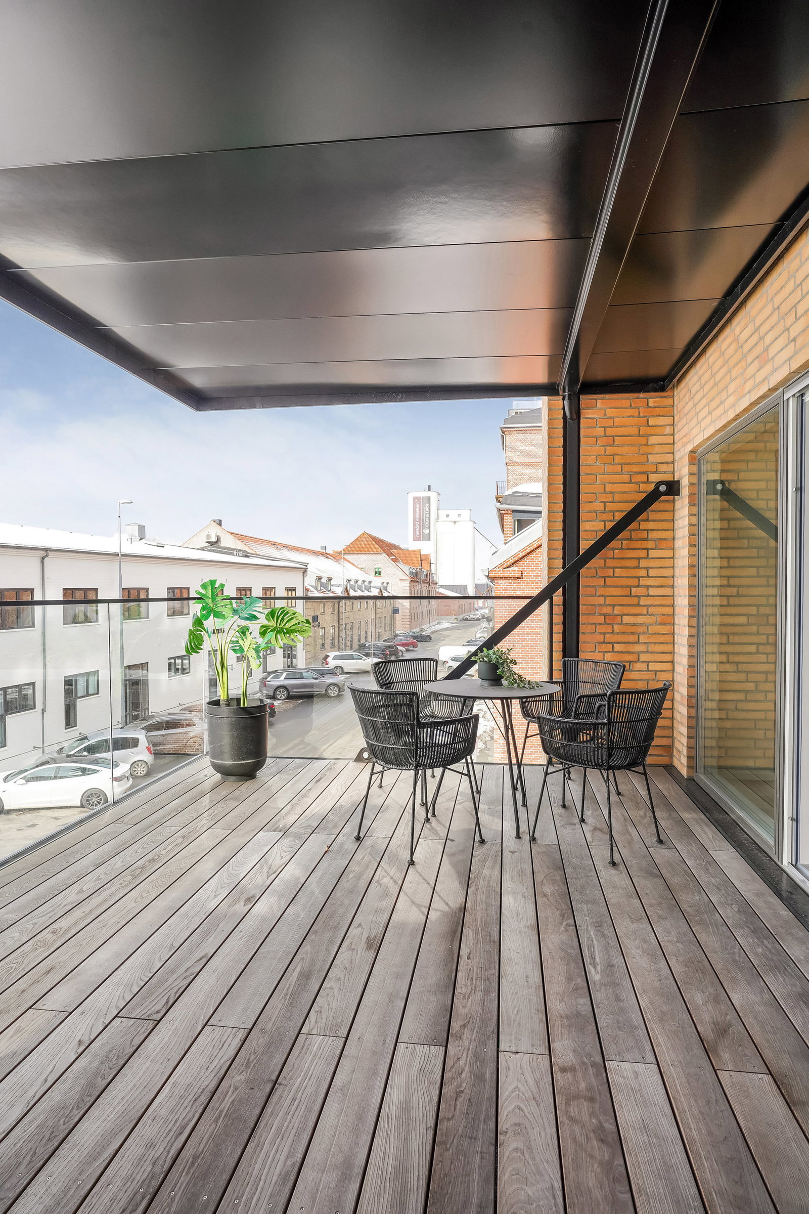 Visual presentation of the listing