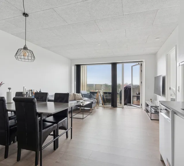 apartment NYOPFØRT 105 m2 4 VÆRELSES I HERNING CITY
KUN 2 MDR. INDKSUD