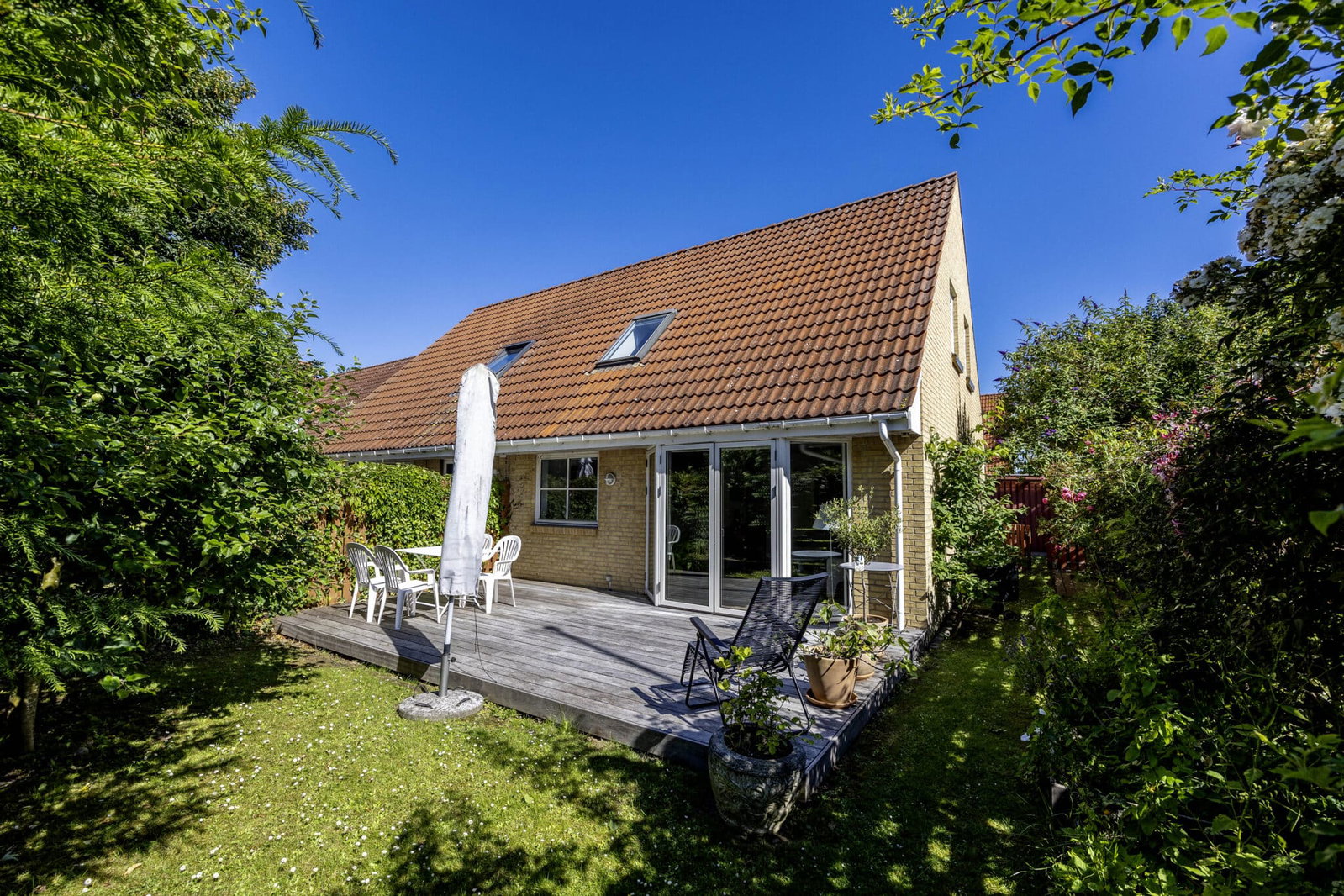 townhouse Møbleret rækkehus i rolige og attraktive omgivelser
