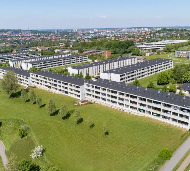 apartment Scenic home with balcony and good transport connections