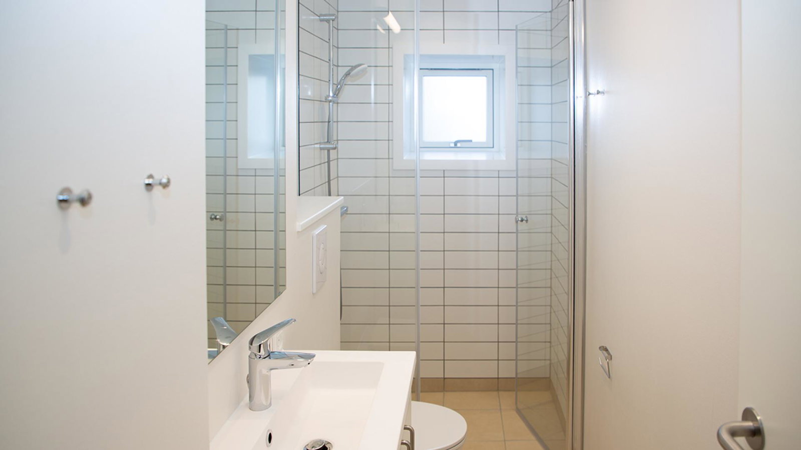 apartment Renoveret lejlighed med nye vinduer og gulve