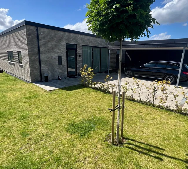 house Moderne kvalitetshus med stor terrasse og carport