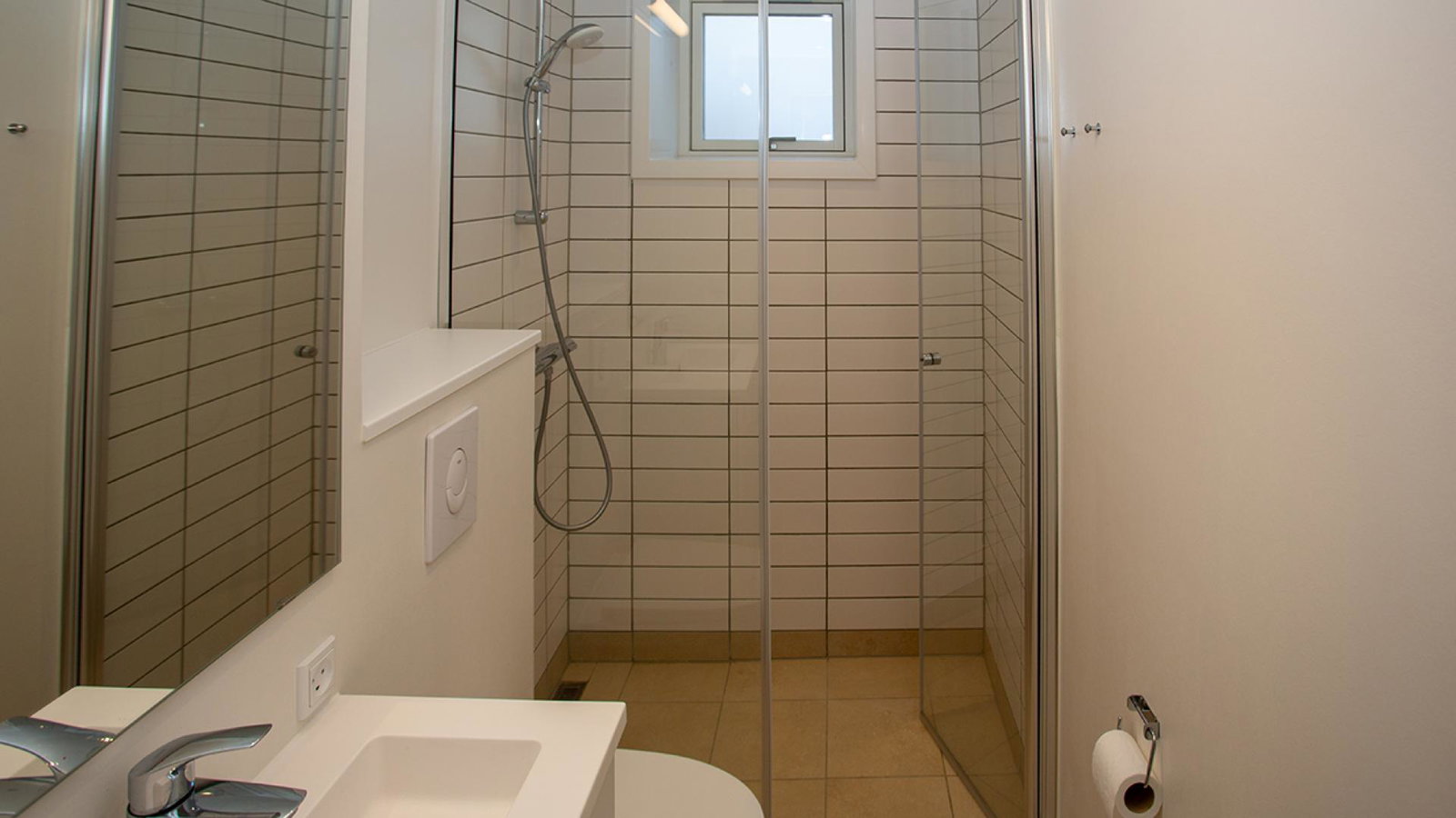apartment Renoveret lejlighed med nye vinduer og gulve
