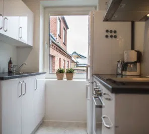 apartment Møbleret 2-værelses bolig med egen parkering