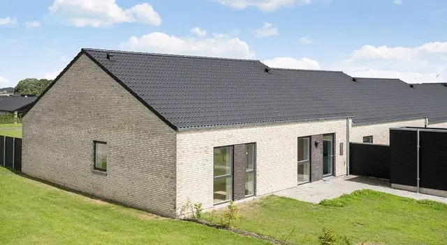 townhouse Moderne 5-værelses rækkehus på 127 m² i Grejs