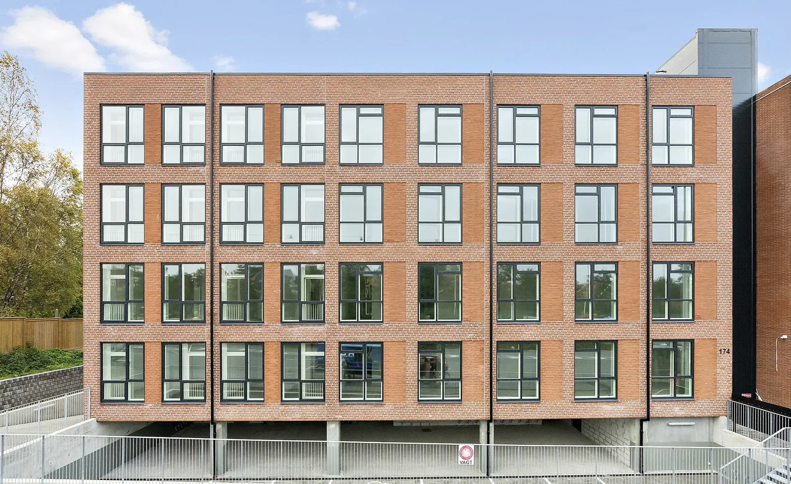 Visual presentation of the listing