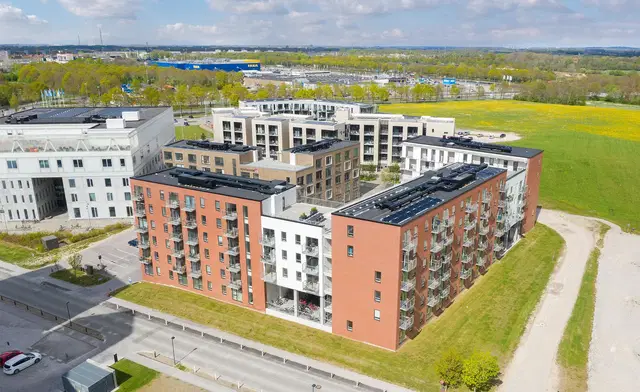apartment Lys 2-værelses lejlighed på 72 m² i Odense M
