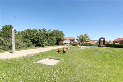 Velkommen til Fuglsøparken - en velholdt bolig i Nykøbing Mors. Denne almen bolig på 37 m² er perfekt til en enkeltperson eller et ungt par. Boligen har et laminatgulv og et åbent køkken i forbinde... - Fuglsøsvinget, Nykøbing M - 3
