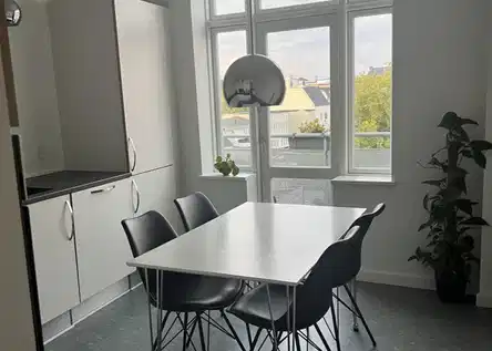 apartment Bright and spacious 2-bedroom apartment with 2 balconies – centrally located in Haderslev
