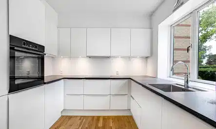 apartment Spacious 4-room Apartment of 123 m² by Furesø with Both Balcony and Terrace. High Ceilings and 2 Bathrooms!