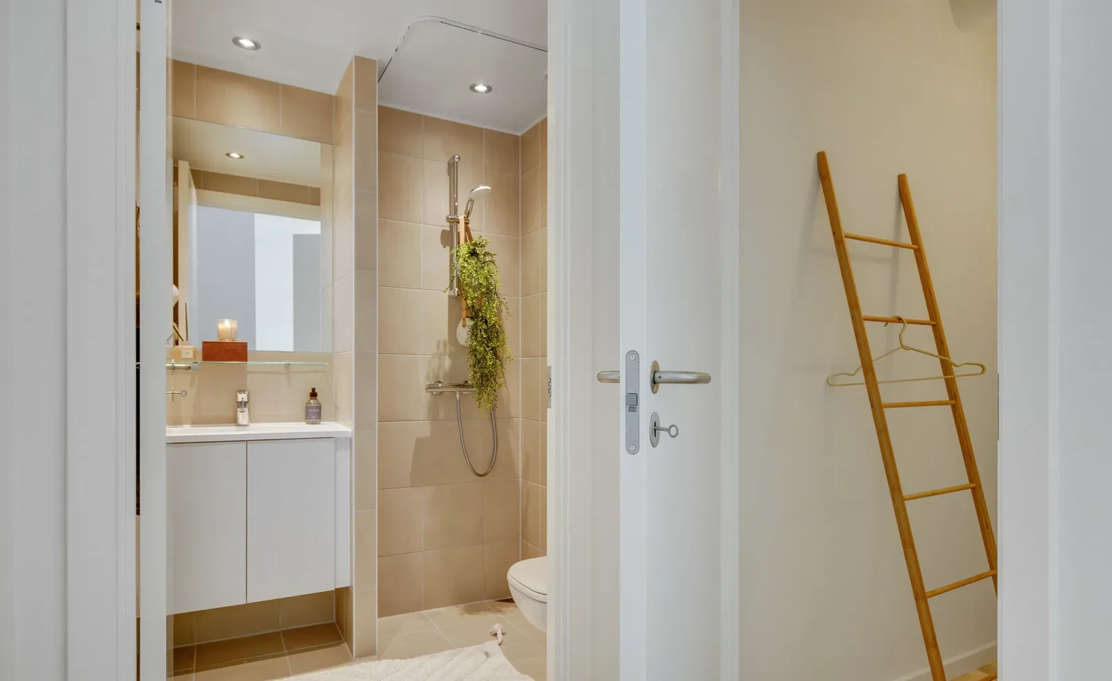 apartment Lys 2-værelses bolig på 45 m² i Lyngby