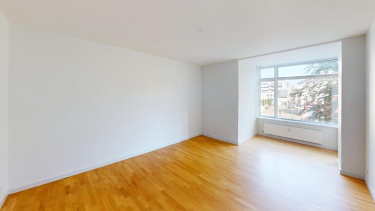 Shared-living friendly 3-room with two balconies – photo 14