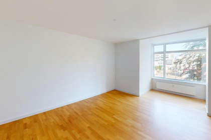 Shared-living friendly 3-room with two balconies – photo 14
