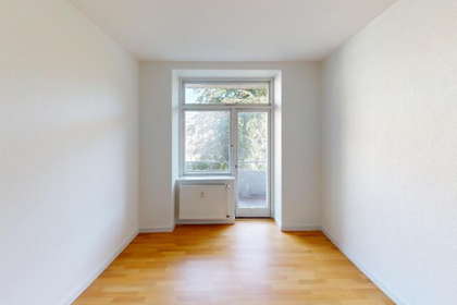 Shared-living friendly 3-room with two balconies – photo 13