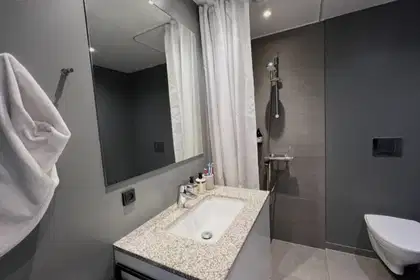 Bright and spacious 2-room apartment with south-facing balcony – photo 6
