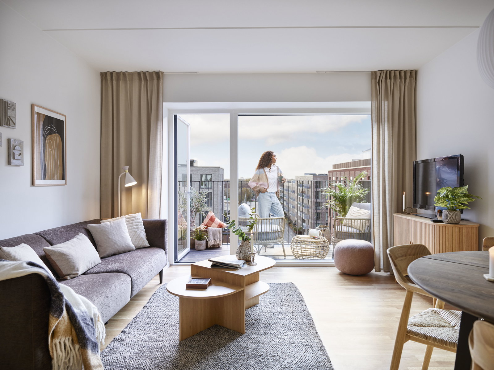 apartment Vestvendt bolig i stueplan med to terrasser