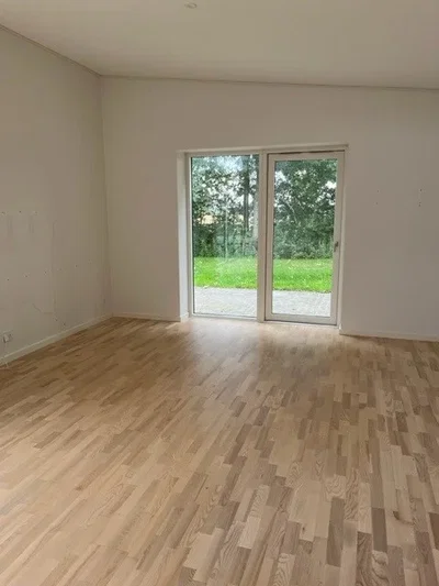 Rummeligt rækkehus med have og carport - Østerlund, Herning - 4