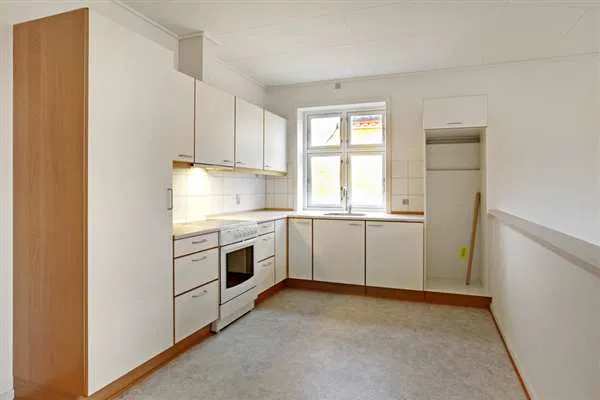 apartment Lys 91 m² lejlighed i trygt område nær Femern Bælt