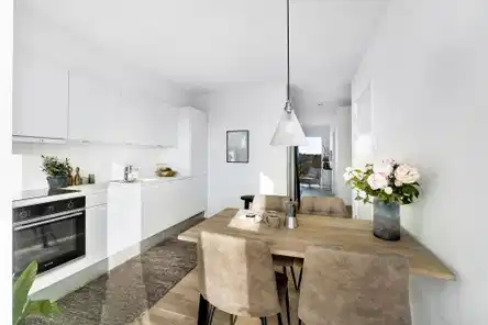 apartment Lys 2-værelses lejlighed med stor terrasse