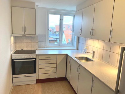 Indbydende 2-værelses lejlighed med central placering - Kragsbjergvej, Odense C - 1