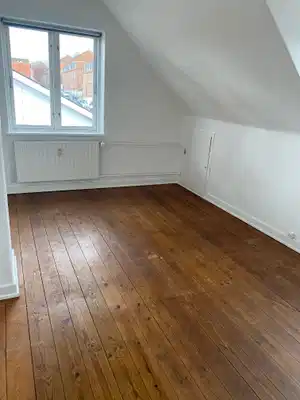 apartment Delevenlig 3 værelses lejlighed med trægulve