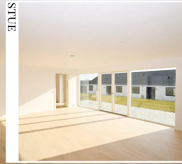 townhouse Brightly lit terraced house with terrace, carport and 3 bedrooms