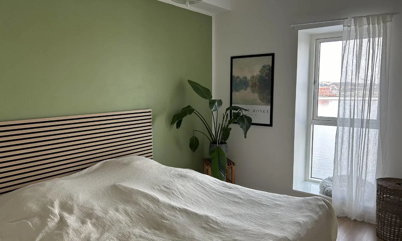 2-room with direct fjord view