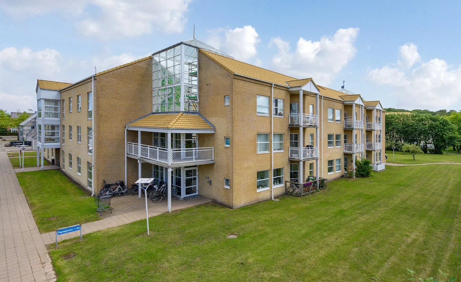 apartment Lys 1-værelses lejlighed på 56 m² i Odense SØ