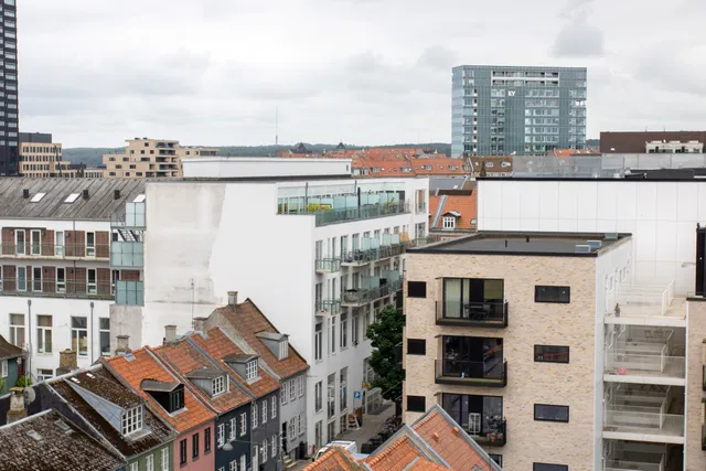 apartment Central 2-værelses bolig med sydvestvendt altan