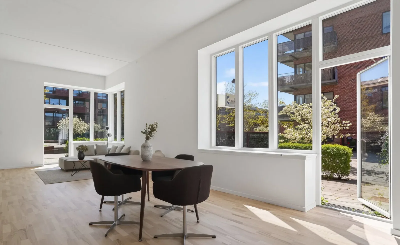 apartment Lys 3-værelses bolig på 107 m² i Valby