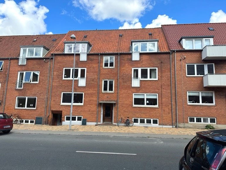 apartment Hyggelig 2V i Odense C med altan og fællesfaciliteter